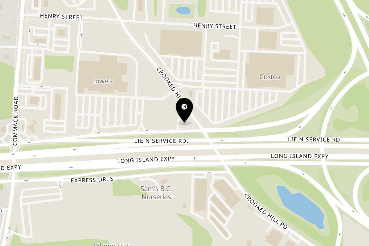 Map showing the location of Hamza & Madina Halal Food Commack on 100 Crooked Hill Rd in Commack